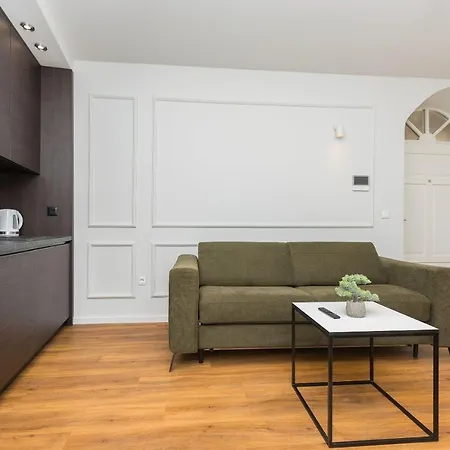 Palace Heritage Apartments * Makarska