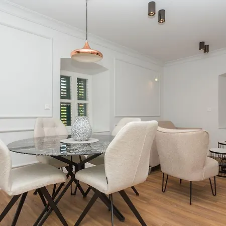 Palace Heritage Apartments Apartment