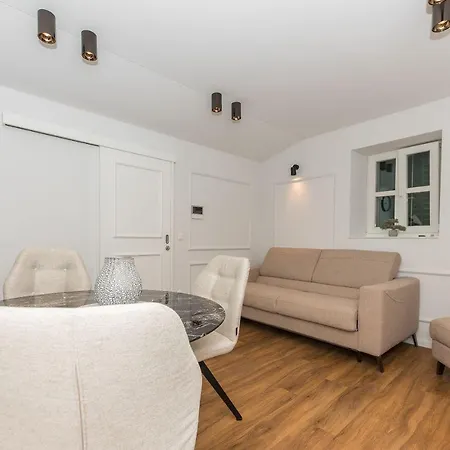 Palace Heritage Apartments Makarska