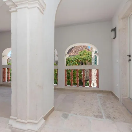 Palace Heritage Apartments *