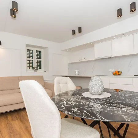 Palace Heritage Apartments Apartment
